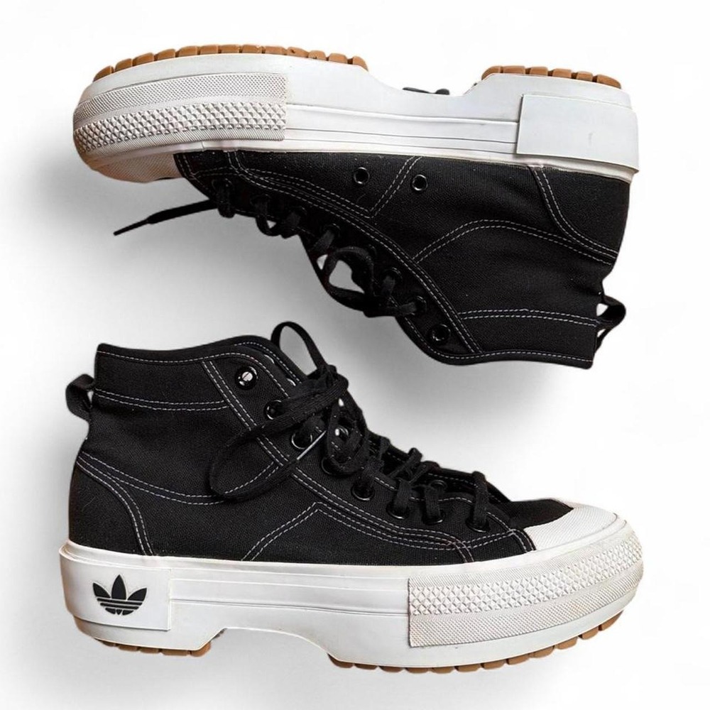 Adidas GZ8857 Nizza Trek. Women's Size 9.5